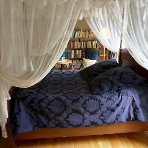https://la-marquise-de-bassano.hotelsquebeccity.net